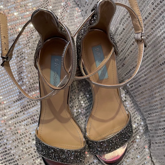 Betsey Johnson Blue glittery silver 3-inch block heel sandals - Picture 5 of 7